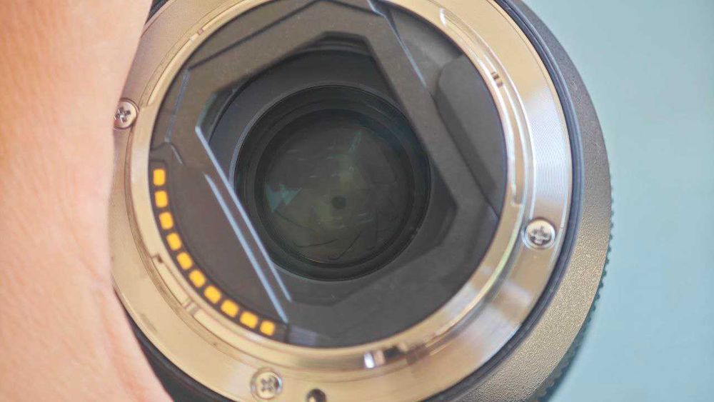 Широкоъгълен обектив Sony FE 14mm f/1.8 GM