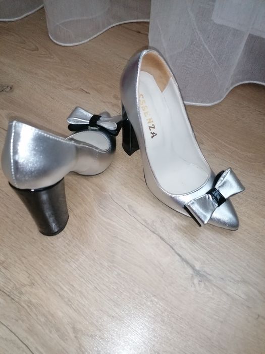 Pantofi eleganti