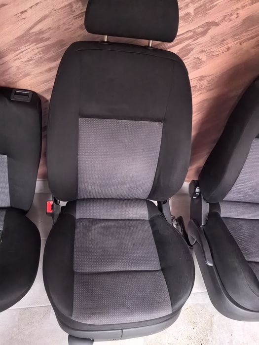 Седалки за Golf 4