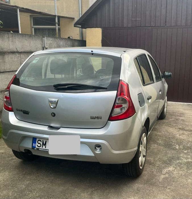 Dacia Sandero Vând Dacia Sandero - stare bună / al 2-lea proprietar