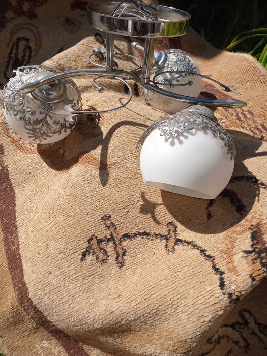 Люстра двухрожковая