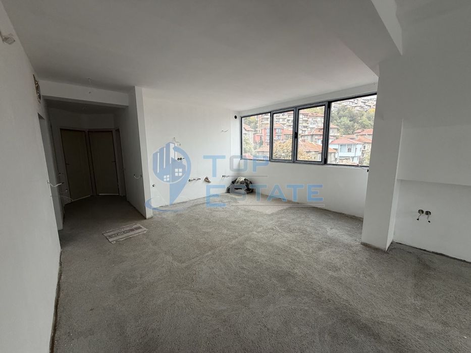 Продава се Тристаен апартамент в Велико Търново, Център - 126 кв.м за 1961 €/кв.м - Снимка #3