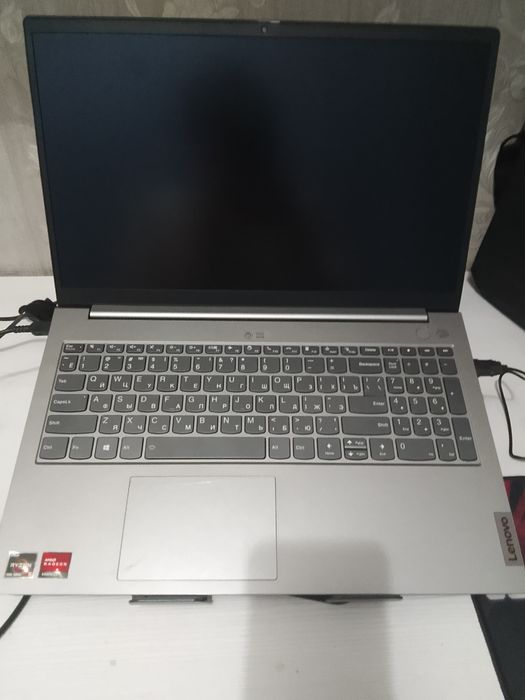 Продаю ноутбук ленова