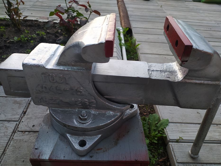 Продам _ Тиски _СССР