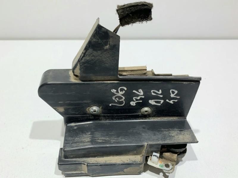 Broasca usa dreapta spate Dacia Logan 2 825022281R Berlina