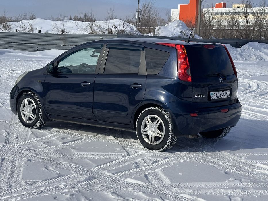 Продам Nissan Note автомат
