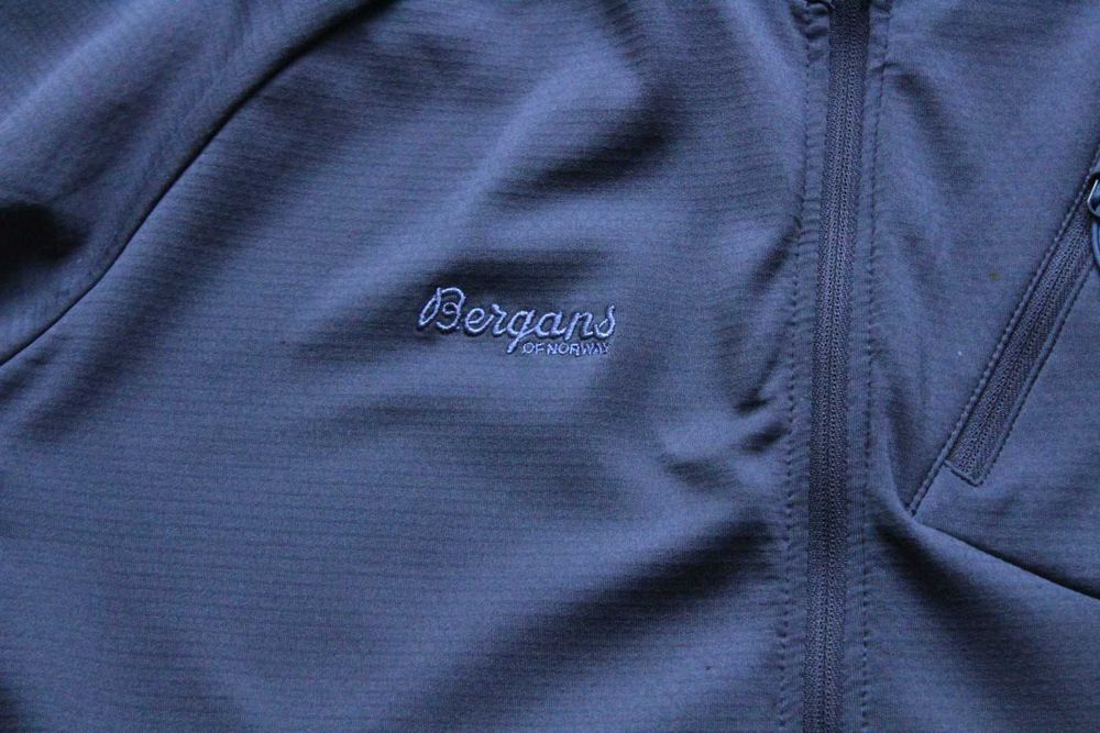 BERGANS OF NORWAY - мъжка стреч горница, размер М