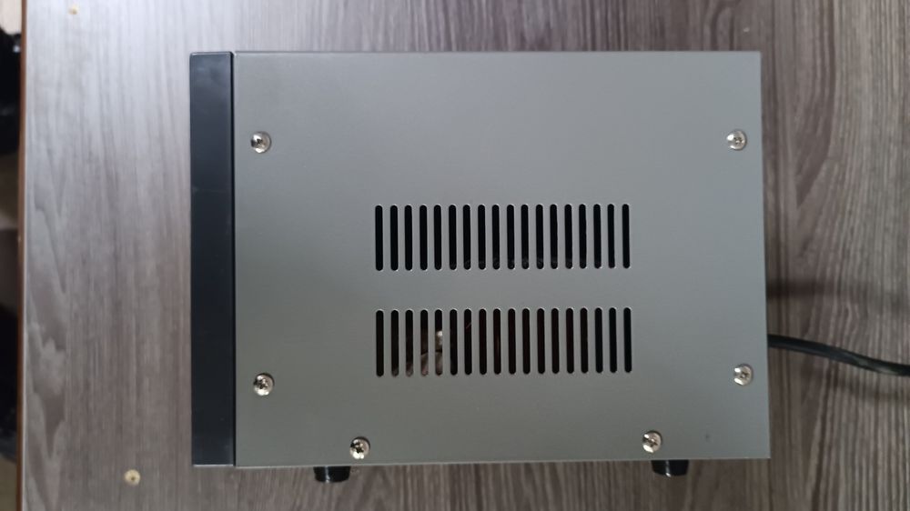 Стабилизатор 2000Вт.б/у. Работает.