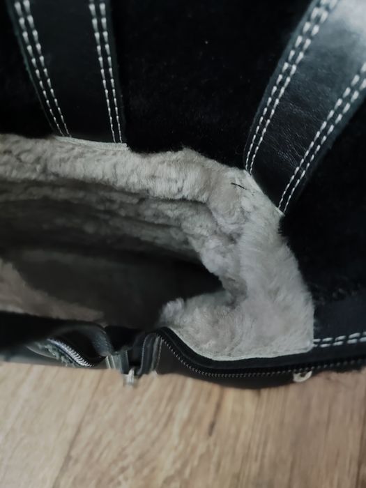 Бесплатно отдам сапоги