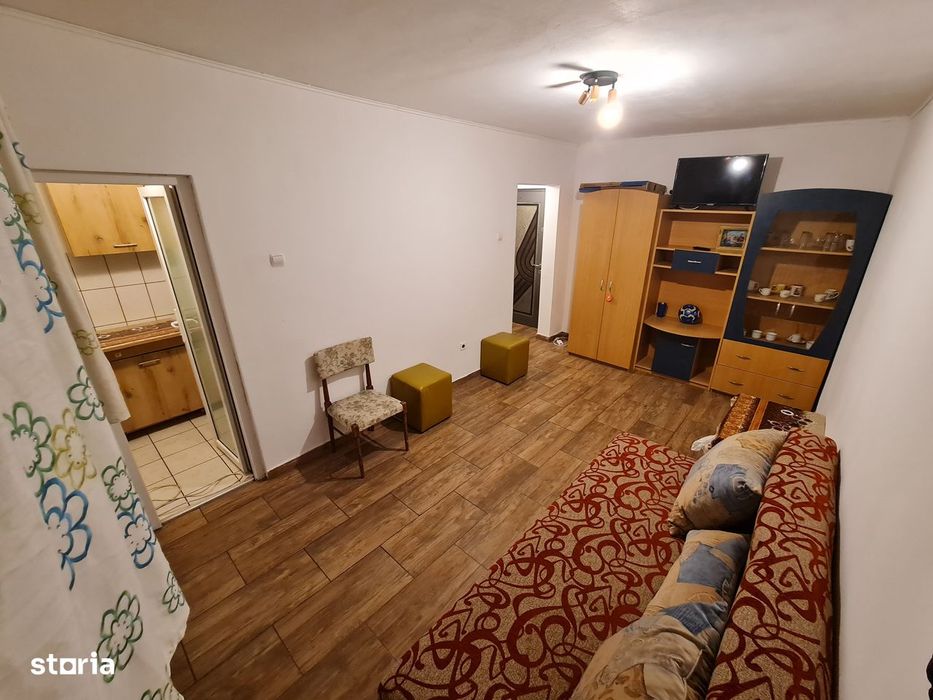 Inchiriez Garsoniera Confort 1 Moderna cu Balcon Micalaca Simfoniei