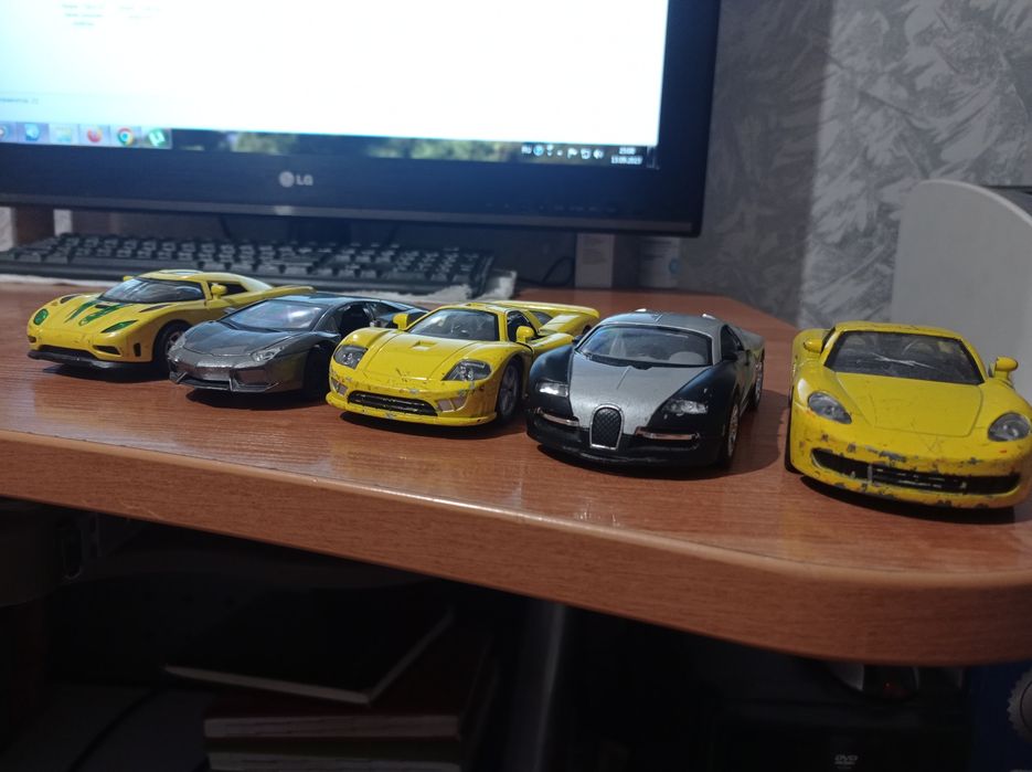 Продам машину машинки модельки