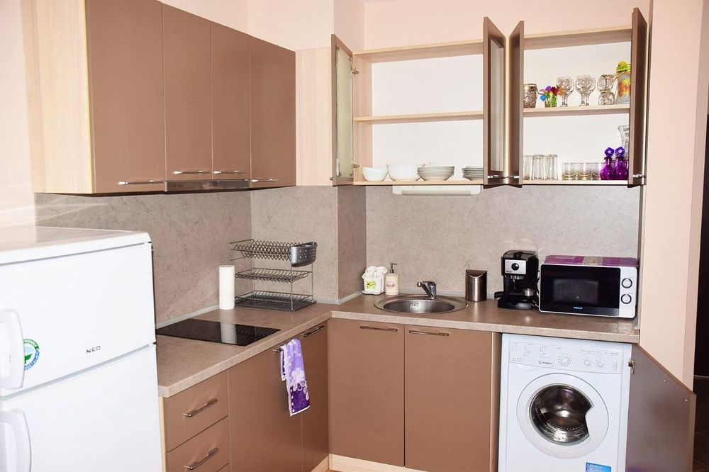 Дава се под наем Тристаен апартамент в Варна, Център - 90 кв.м за 510 € - Снимка #1