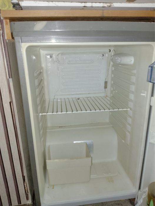 Продавам два хладилника