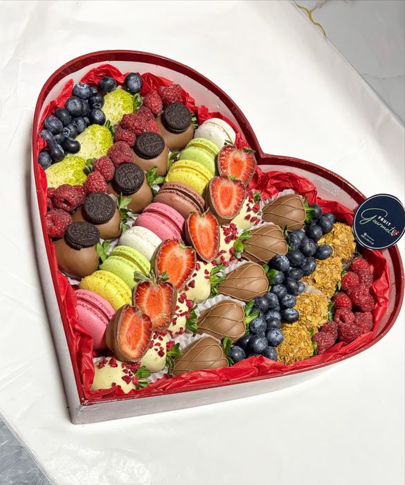 Клубника шоколад. Qulupnay shokolad. Подарки