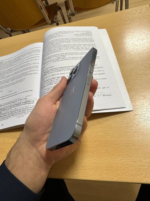 Продается айфон 13 про макс идеал!