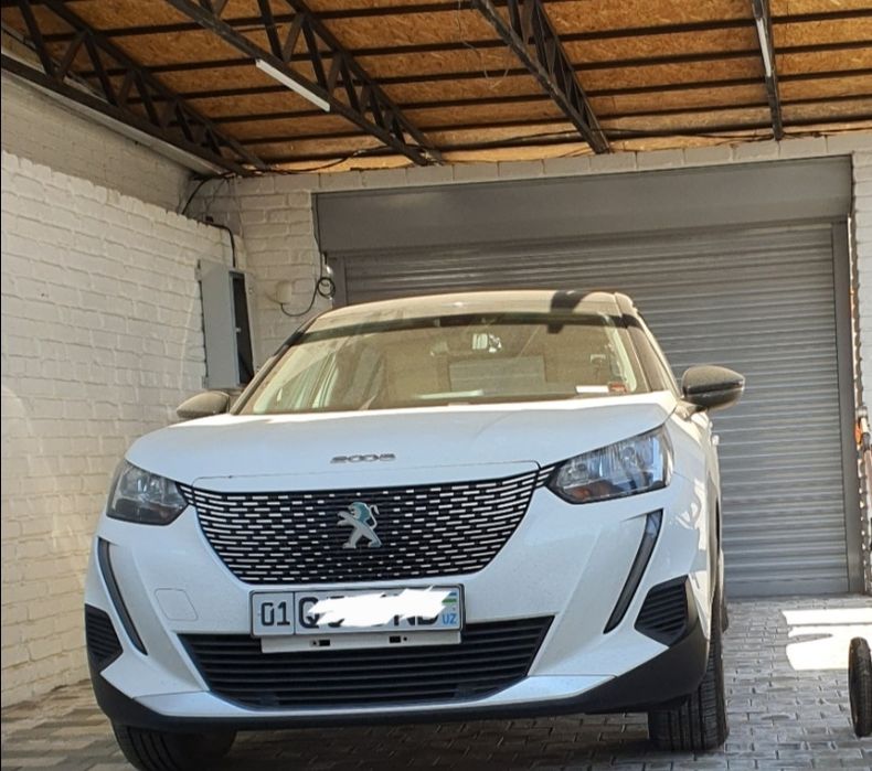 Продается Электромобиль Пежо е2008