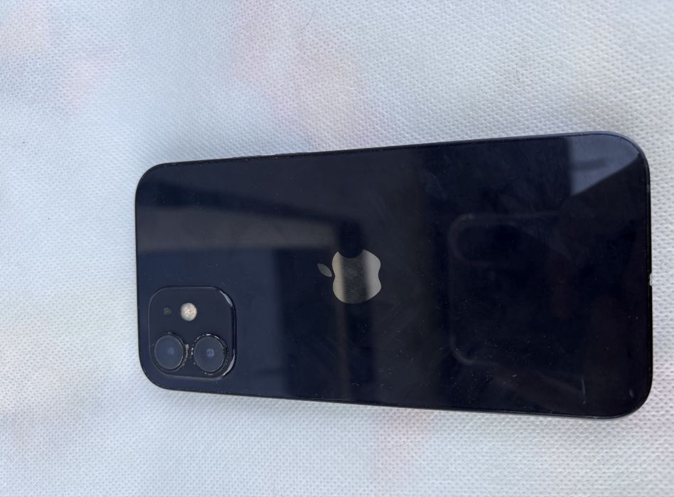 Vand sau schimb iphone 12