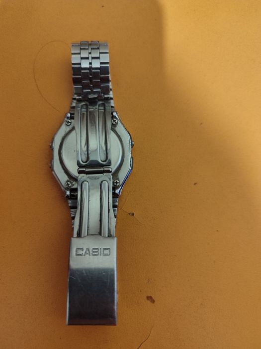Продам часы Casio