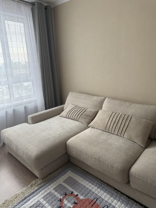 Продам диван для гостинной