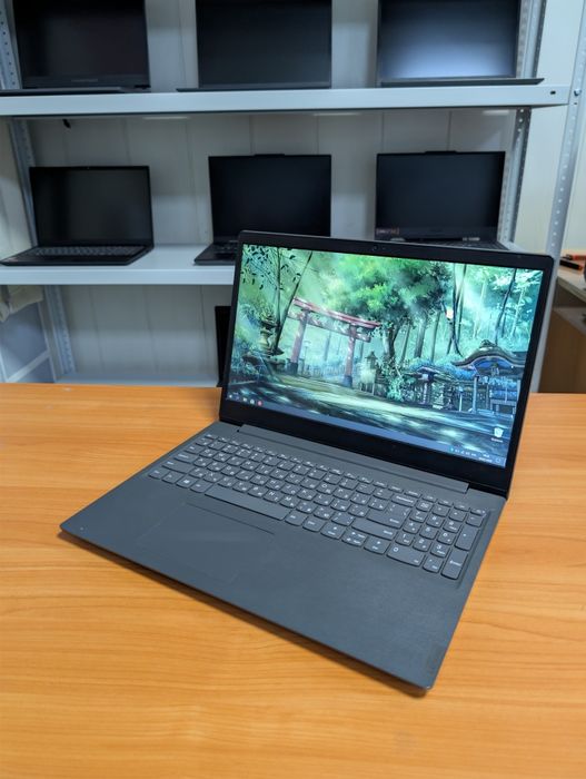 Ноутбук Lenovo V15