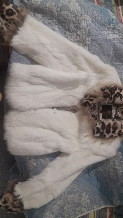 Көйлек пен шуда сатамын, Продам шубу, платье