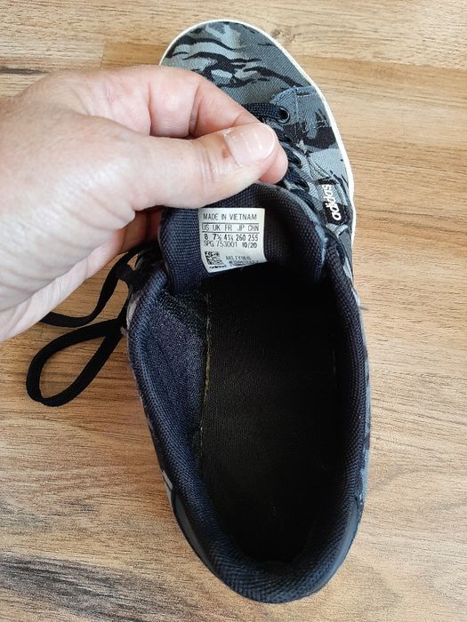 Два чифта обувки по 50лв,размер 40