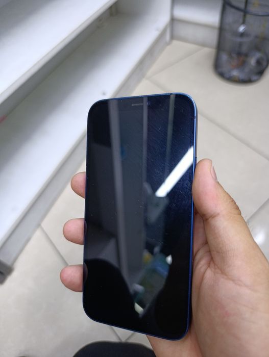 Iphone         12