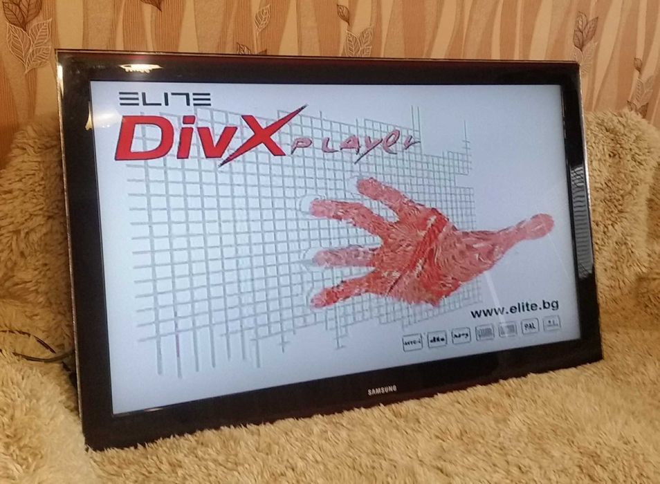 Samsung плазмен телевизор 52 инча Full HD