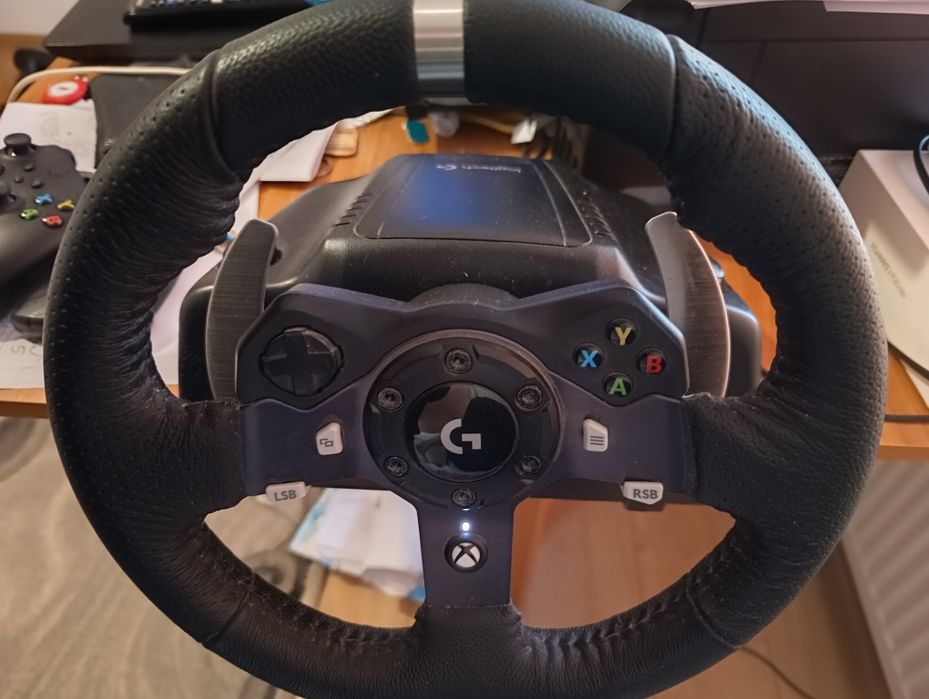 Vând volan Logitech g 920 xbox series X. S . One si Pc. . Laptop