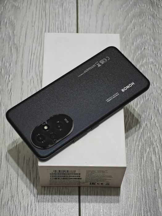 Honor 200 256 gb Ram 8 5G
