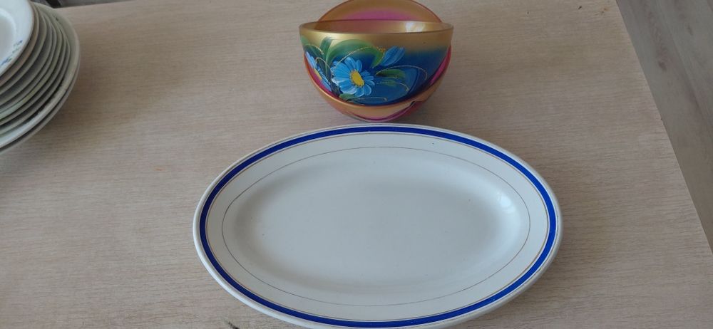Продам тарелки разные