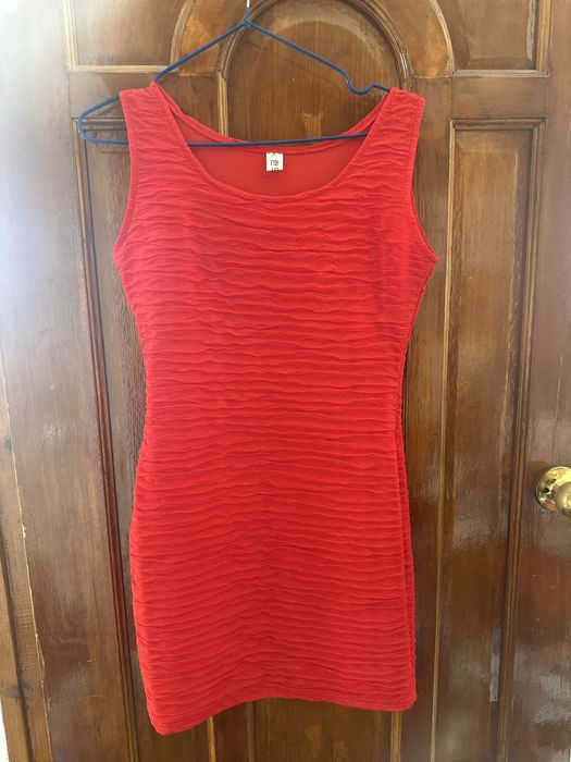 Много летних платьев. Все по 1000,