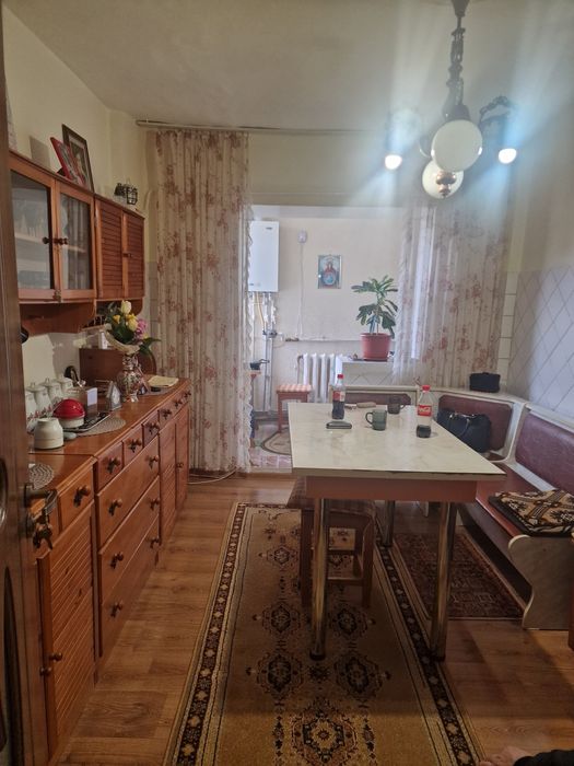 Vand apartament 4 camere,zona centrala,Slobozia