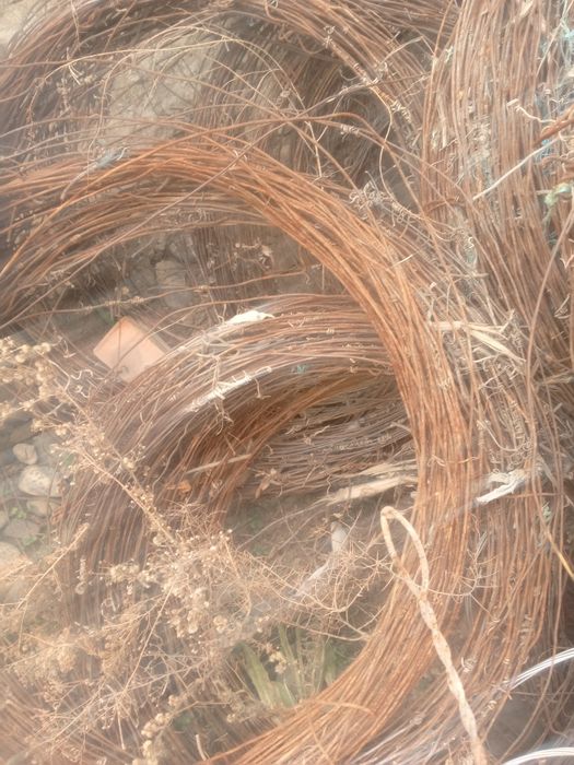 3 lik simlar Uzumga ishlatilgan yaxshi holatda turibdi