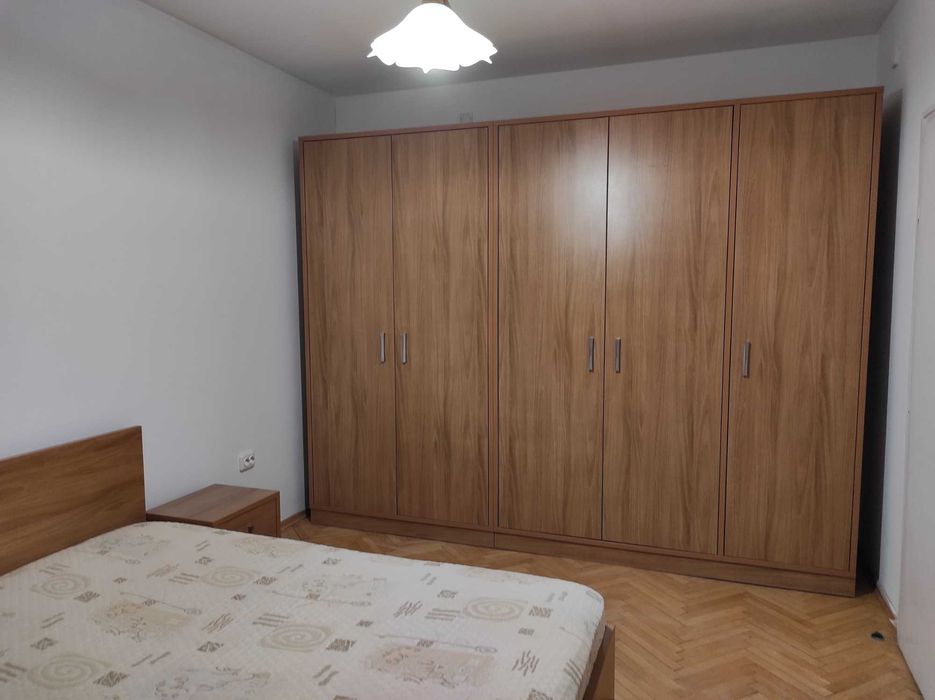 Продава се Тристаен апартамент в Пловдив, Въстанически - 82 кв.м за 1568 €/кв.м - Снимка #2