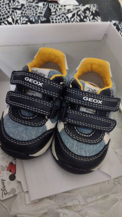 Бебешки маратонки 18 номер Disney GEOX