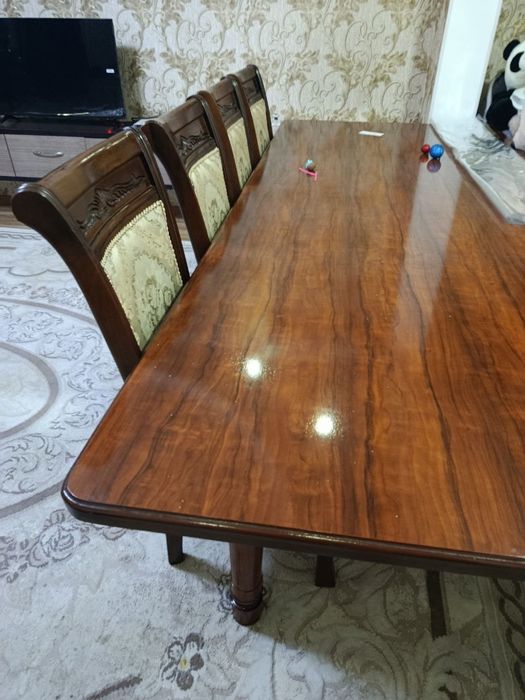 Стол и стулья комплект