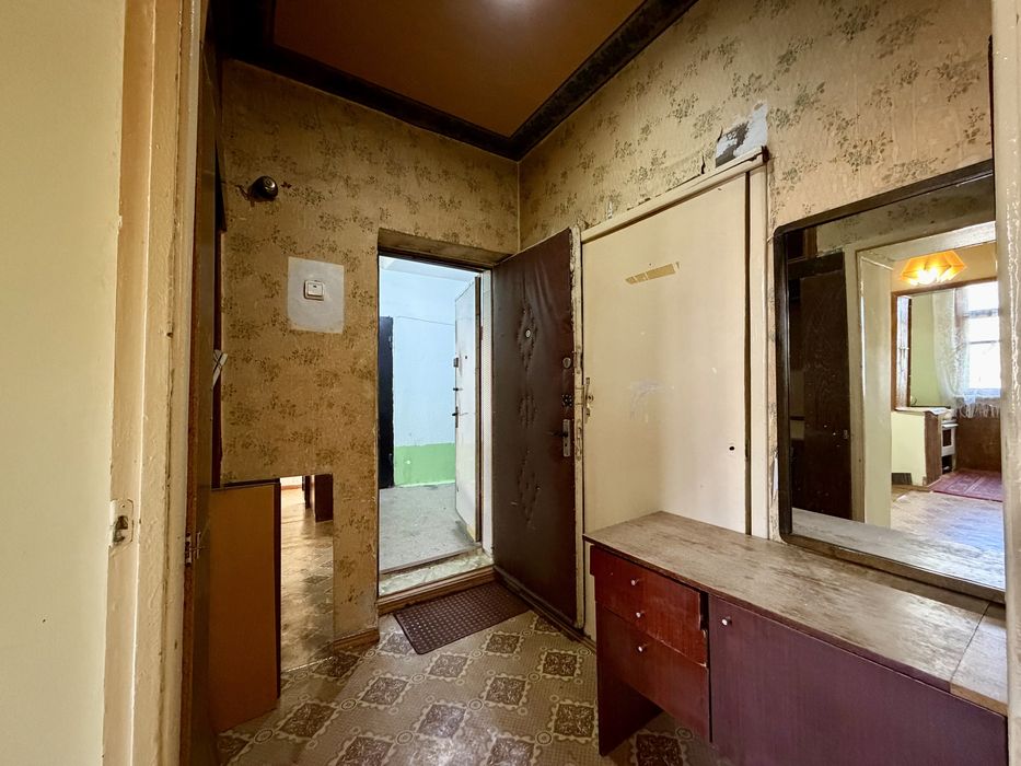 Срочно 1 комнатная Юнусабад 18 Кирпич