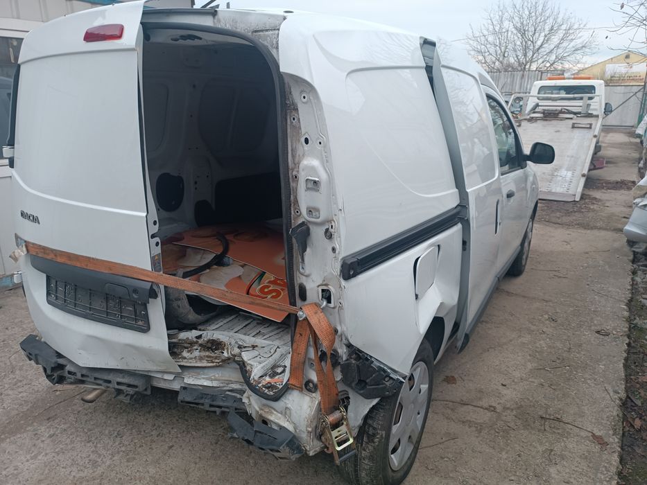 Дачия Дъстър 1.6 бензин газ на части