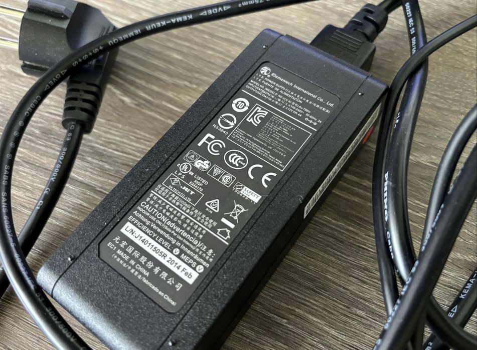 Alimentator Elementech Au-799 NOU Incarcator 4A 48W Sursa Universala