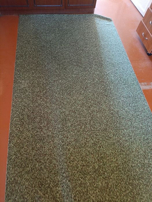 Продам Ковёр в хорошем состоянии