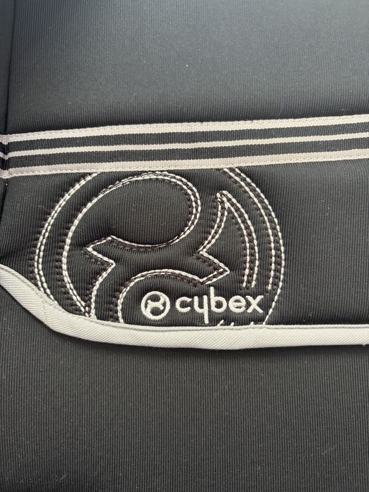 Автокресло Cybex