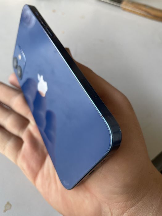 Iphone 12 в хорошом состояние