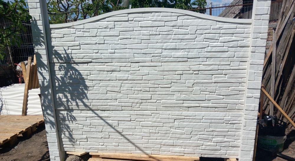 Garduri de beton prefabricate