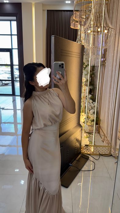 Вечернее платье(бежевое)