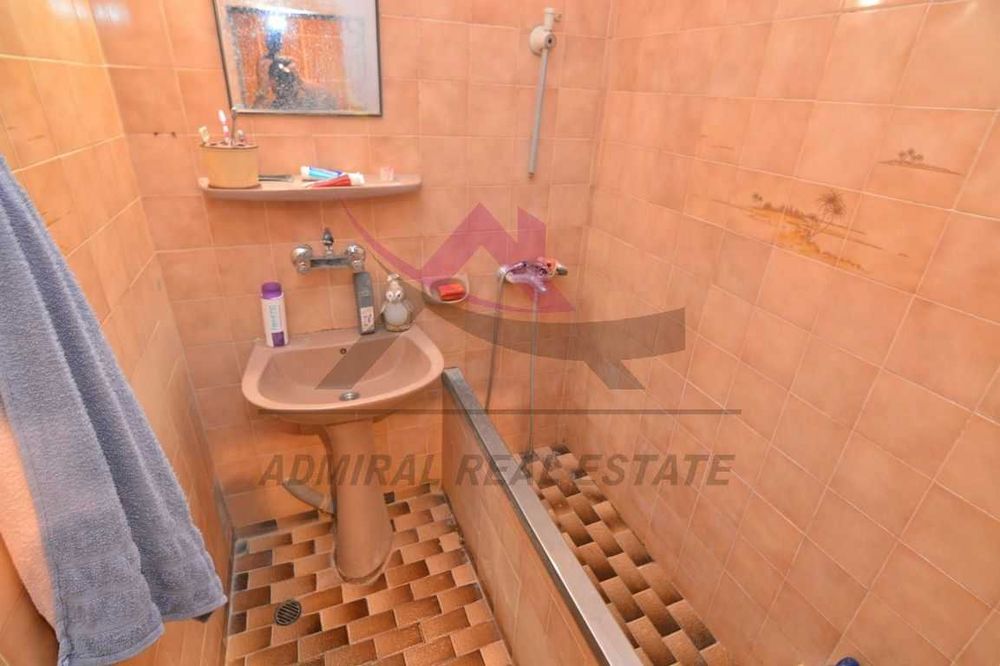 Продава се Тристаен апартамент в Варна, Кайсиева градина - 74 кв.м за 1892 €/кв.м - Снимка #7