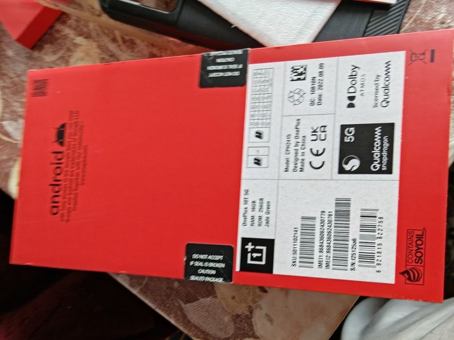 Продавам One plus 10Т