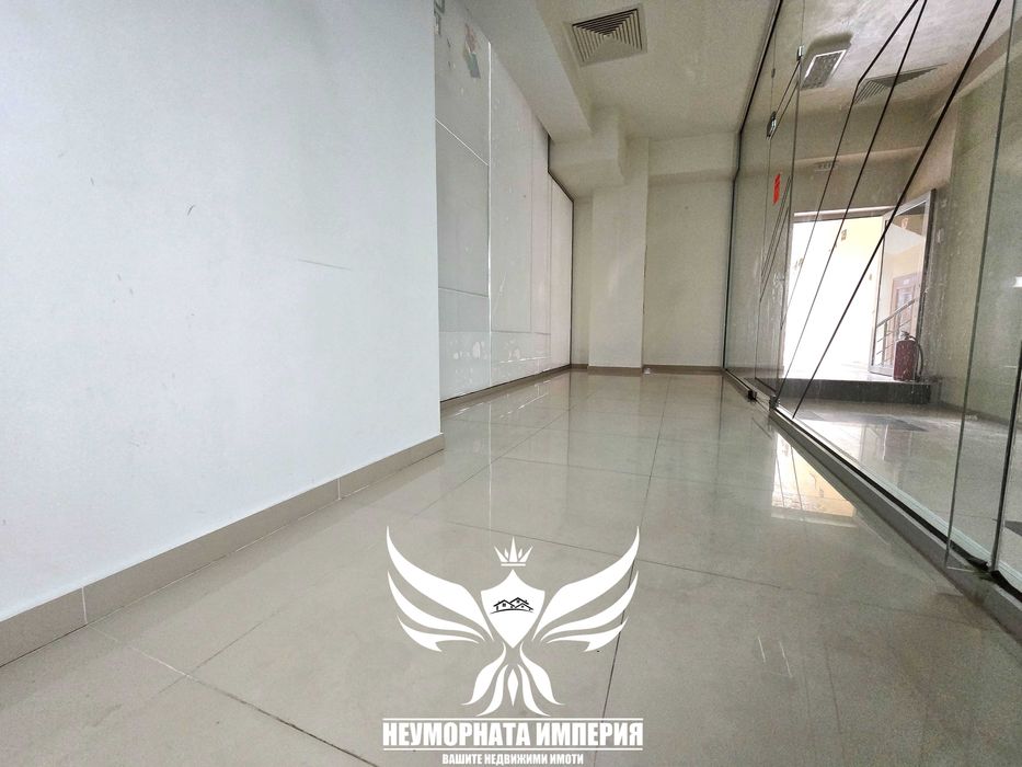 Дава се под наем Магазин в Асеновград - 10 кв.м за 105 € - Снимка #7