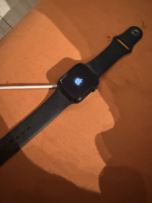 Apple Watch SE 2024