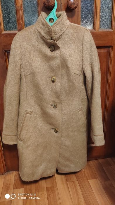 Шерстяное женское  пальто